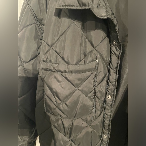 Vans men’s quilted black lightweight coat size XL pocketed small hole see notes - Picture 4 of 8